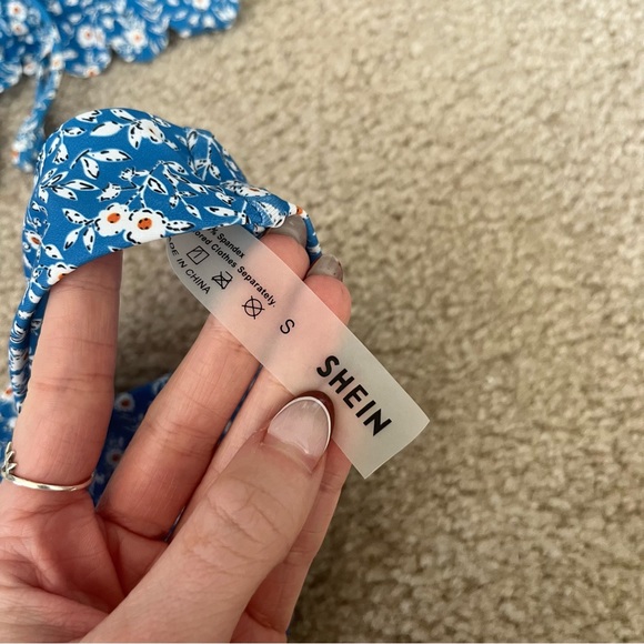 ♥️4/$30 Cute scalloped edge shein bikini - Picture 3 of 3